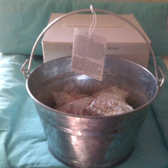 NEWBury COLLECTIONS "Bobbing for Apples" Candles in a Bucket Galvanized Steel - Picture 6 of 6